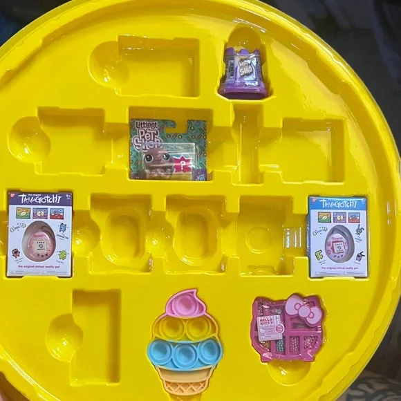 Whole lot of mini brand stuff - Picture 4 of 13